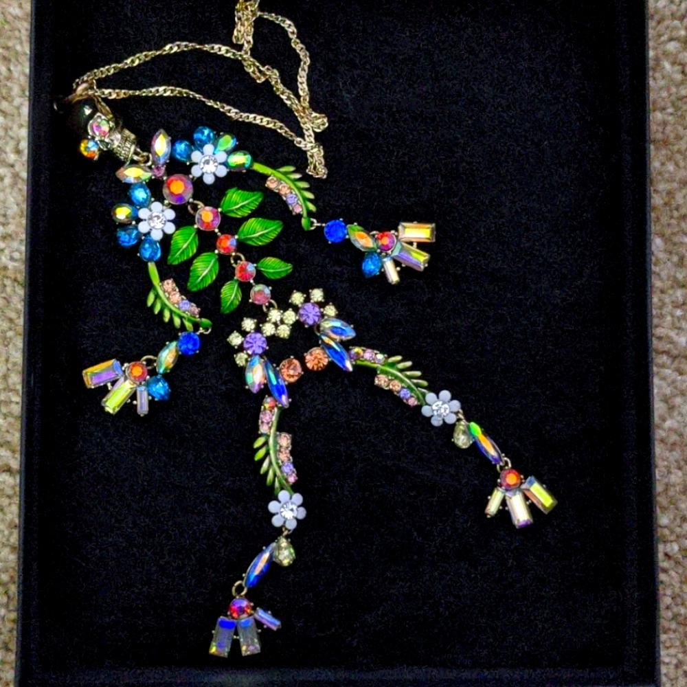 Skeleton necklace
